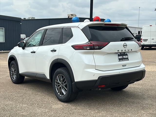 Photo of 2025 Everest White Pearl Nissan Rogue