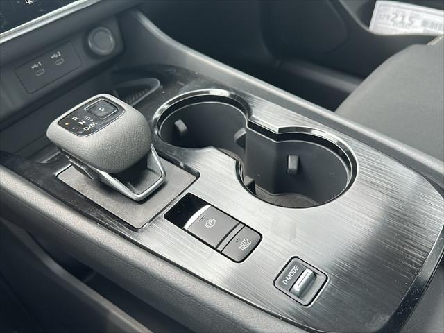 Photo of 2025 Everest White Pearl Nissan Rogue