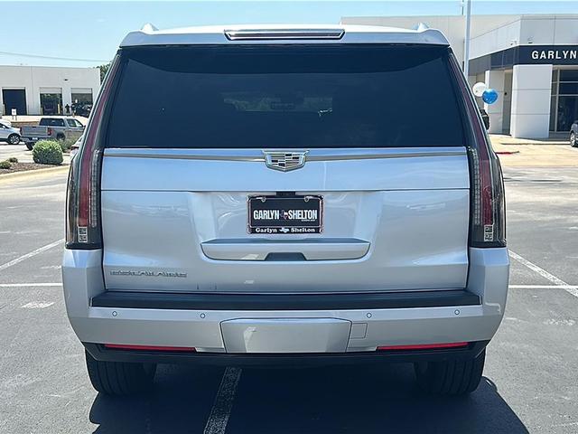 Photo of 2017 Radiant Silver Metallic Cadillac Escalade