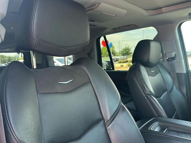 Photo of 2017 Radiant Silver Metallic Cadillac Escalade