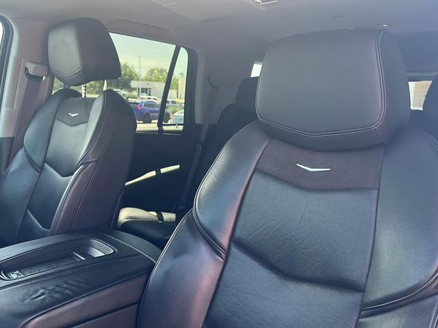 Photo of 2017 Radiant Silver Metallic Cadillac Escalade