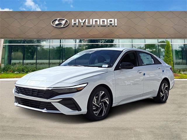 Photo of 2025 Serenity White Hyundai ELANTRA