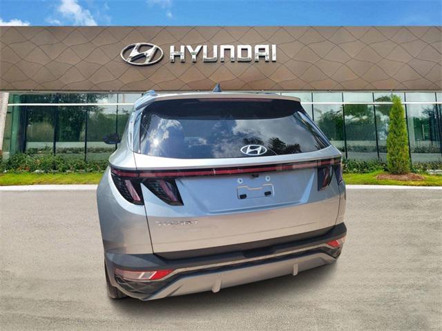 Photo of 2023 Shimmering Silver Hyundai TUCSON