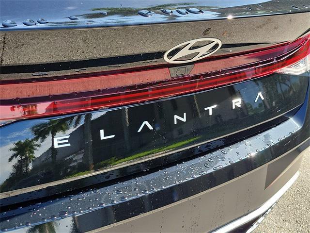Photo of 2025 Abyss Black Hyundai ELANTRA