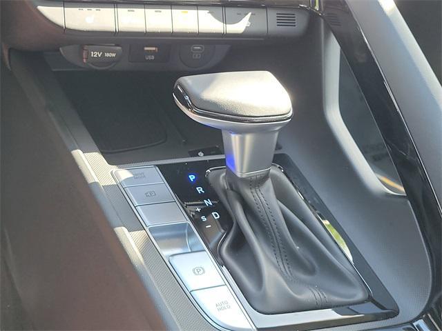 Photo of 2025 Abyss Black Hyundai ELANTRA