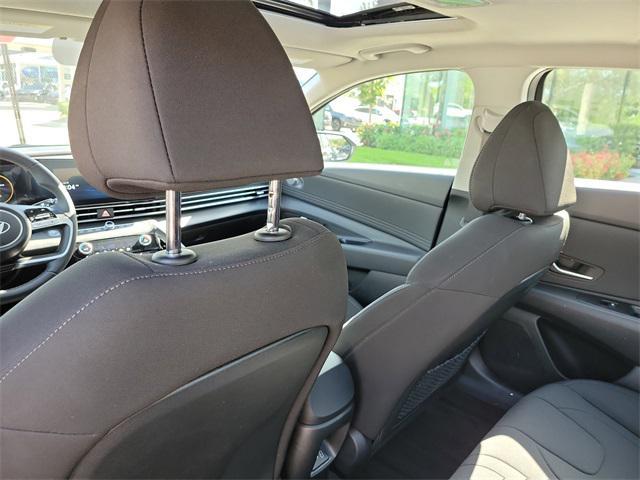 Photo of 2025 Abyss Black Hyundai ELANTRA
