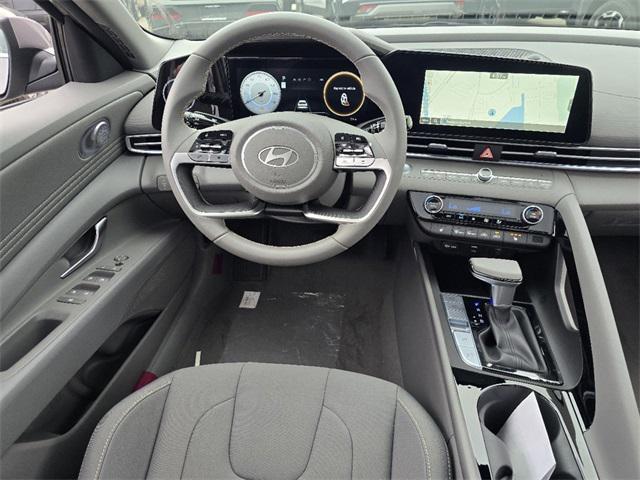 Photo of 2025 Fluid Metal Hyundai ELANTRA
