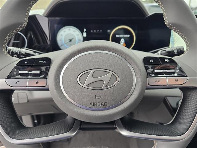 Photo of 2025 Fluid Metal Hyundai ELANTRA