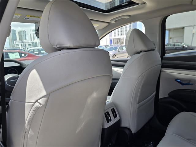 Photo of 2025 Phantom Black Hyundai TUCSON