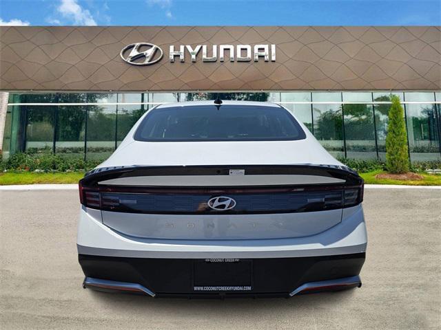 Photo of 2025 Serenity White Hyundai SONATA