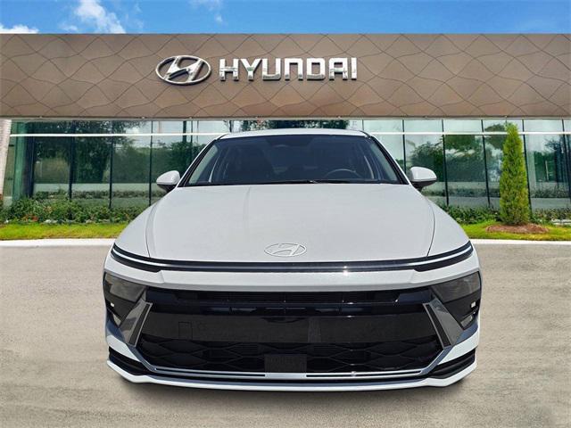 Photo of 2025 Serenity White Hyundai SONATA