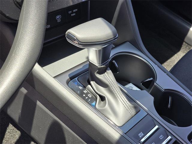 Photo of 2025 Serenity White Hyundai SONATA