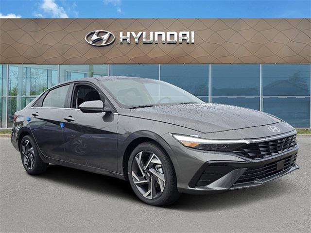 Photo of 2025 Amazon Gray Hyundai ELANTRA