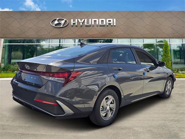 Photo of 2025 Amazon Gray Hyundai ELANTRA