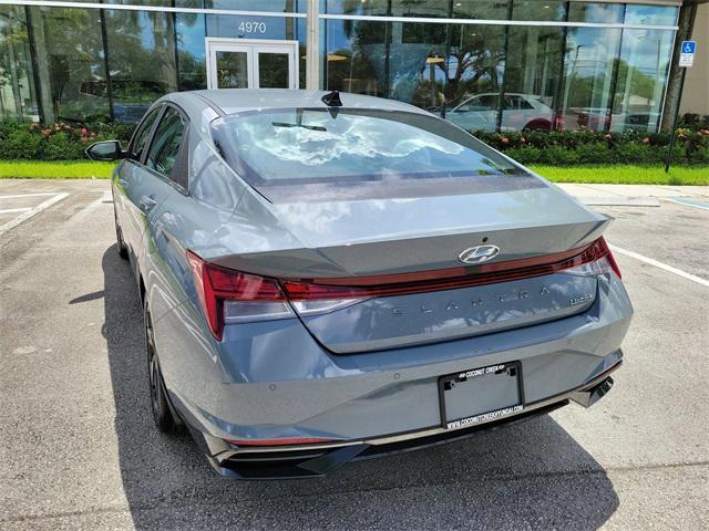 Photo of 2022 Electric Shadow Hyundai ELANTRA