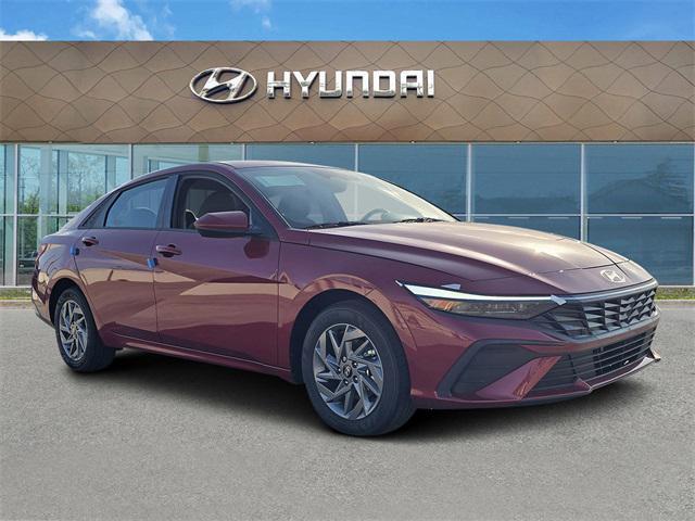 Photo of 2025 Ultimate Red Hyundai ELANTRA HEV