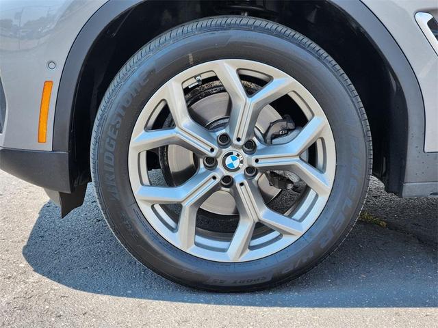 Photo of 2023 Skyscraper Gray Metallic BMW X3