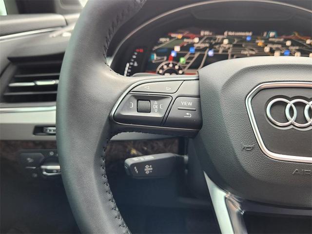 Photo of 2019 Night Black Audi Q7