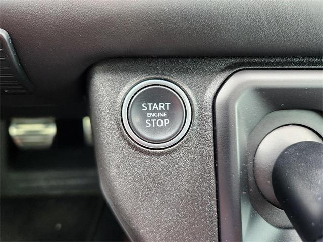 Photo of 2022 Silicon Silver Land Rover Defender