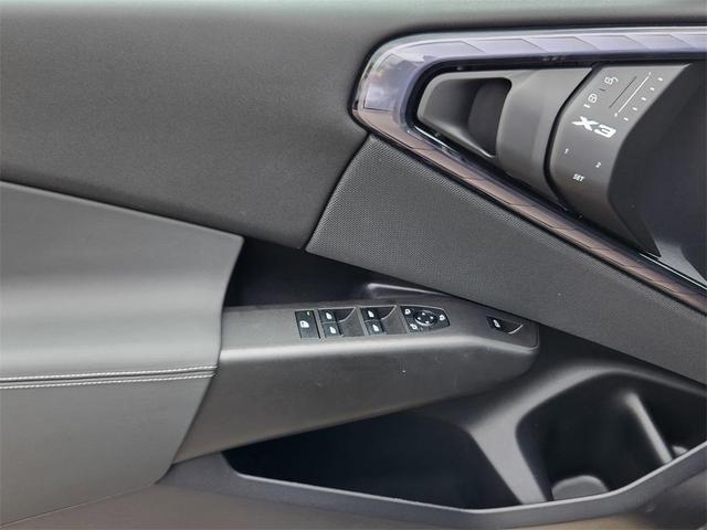 Photo of 2025 Black Sapphire Metallic BMW X3