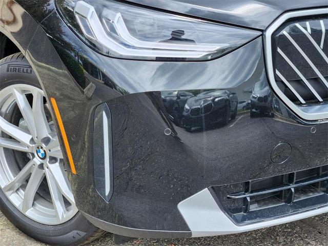 Photo of 2025 Black Sapphire Metallic BMW X3