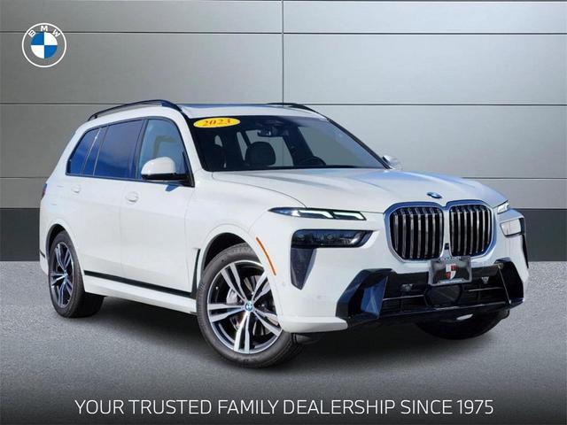 2023 BMW X7