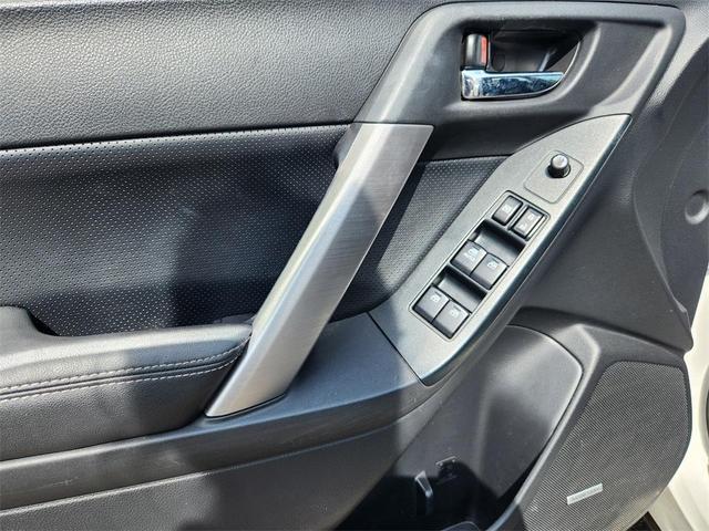 Photo of 2015 Satin White Pearl Subaru Forester