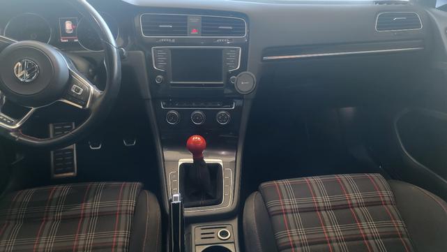 Photo of 2017 Silver Volkswagen Golf GTI