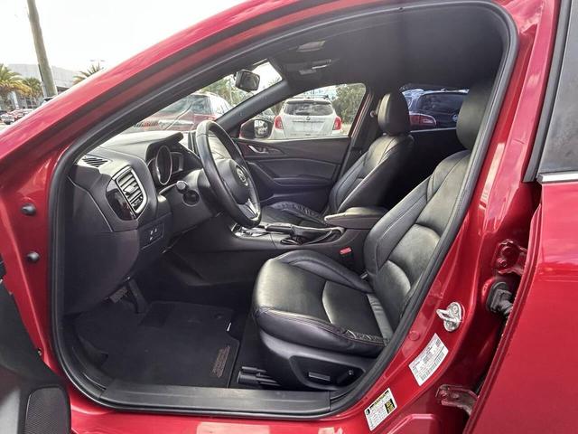 Photo of 2016 Soul Red Metallic Mazda Mazda3