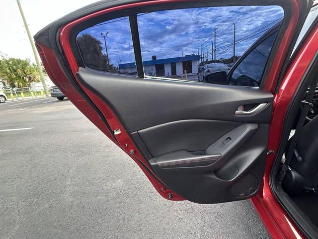 Photo of 2016 Soul Red Metallic Mazda Mazda3