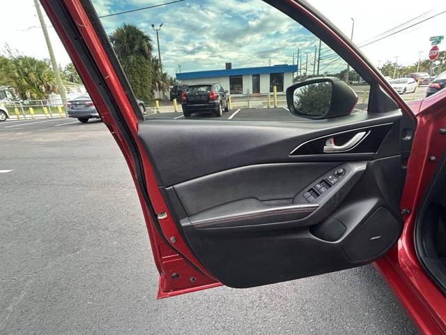 Photo of 2016 Soul Red Metallic Mazda Mazda3