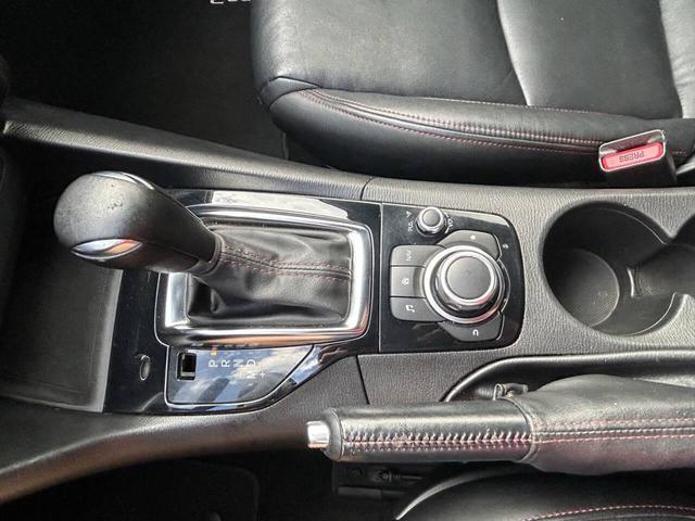 Photo of 2016 Soul Red Metallic Mazda Mazda3