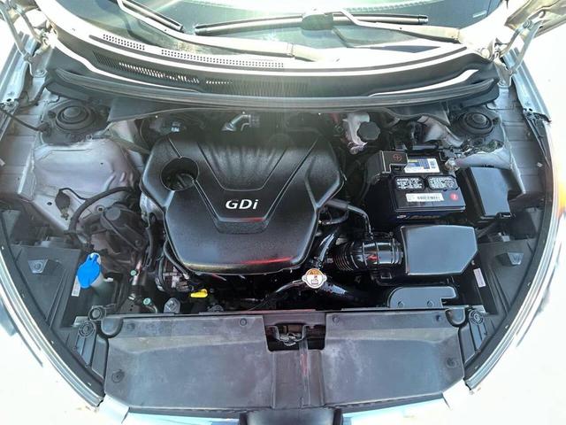 Photo of 2012 Ironman Silver Hyundai Veloster