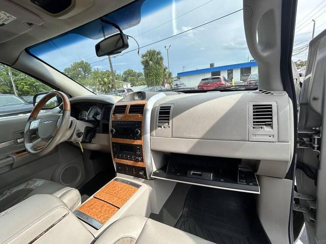 Photo of 2008 Bright Silver Metallic Clearcoat Chrysler Aspen
