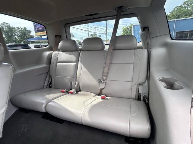 Photo of 2008 Bright Silver Metallic Clearcoat Chrysler Aspen