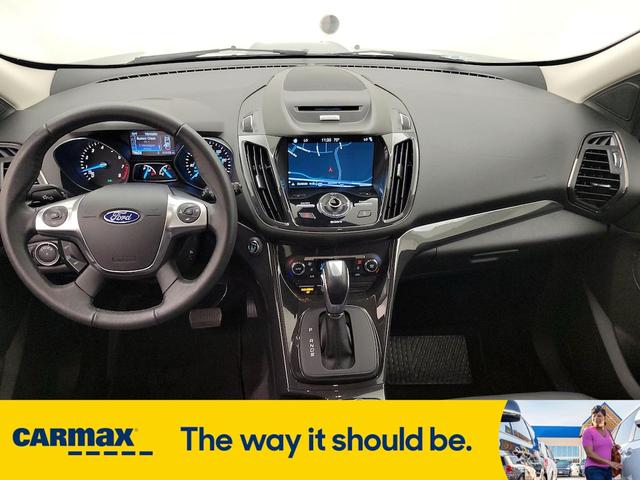 Photo of 2016 Blue Ford Escape