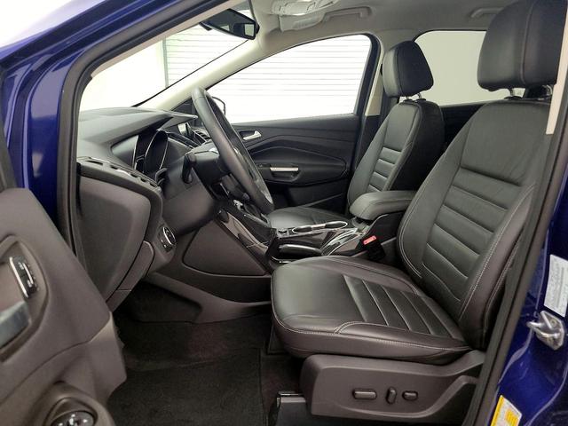 Photo of 2016 Blue Ford Escape