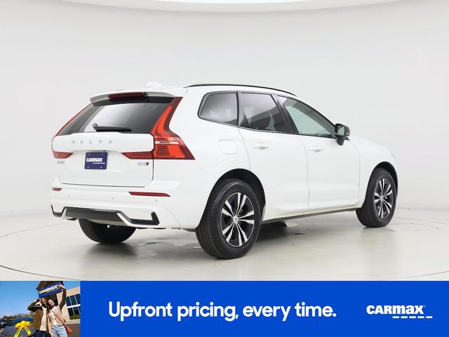 Photo of 2025 White Volvo XC60