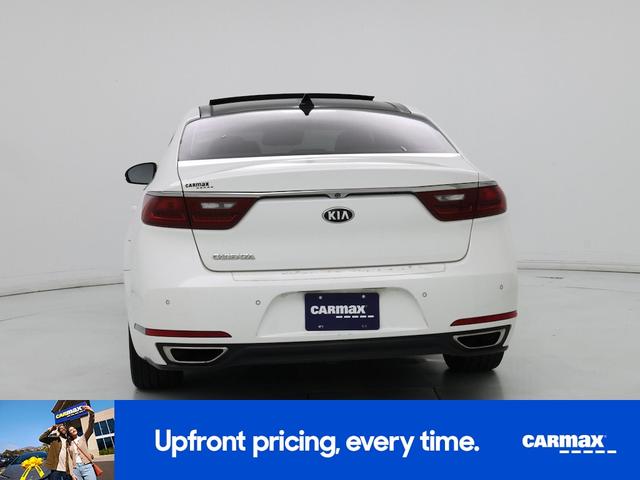 Photo of 2017 White Kia Cadenza