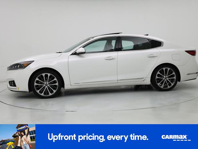 Photo of 2017 White Kia Cadenza