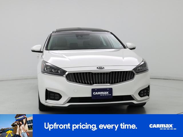 Photo of 2017 White Kia Cadenza