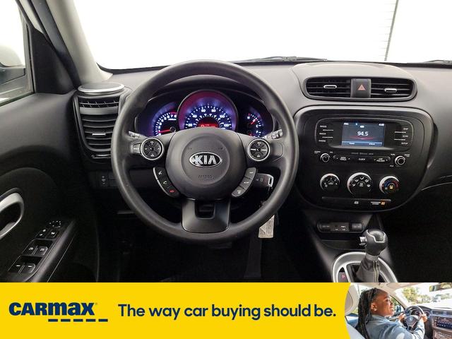 Photo of 2016 White Kia Soul