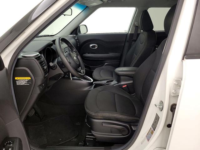 Photo of 2016 White Kia Soul