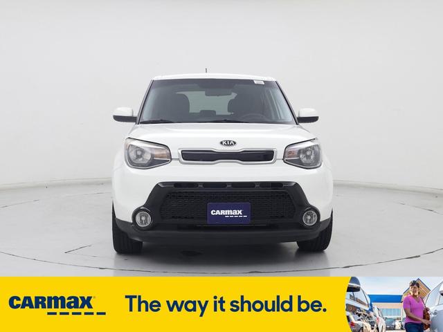 Photo of 2016 White Kia Soul