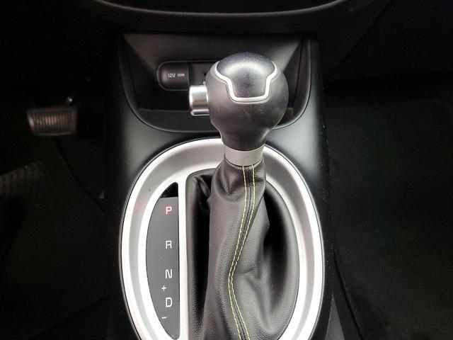 Photo of 2016 White Kia Soul