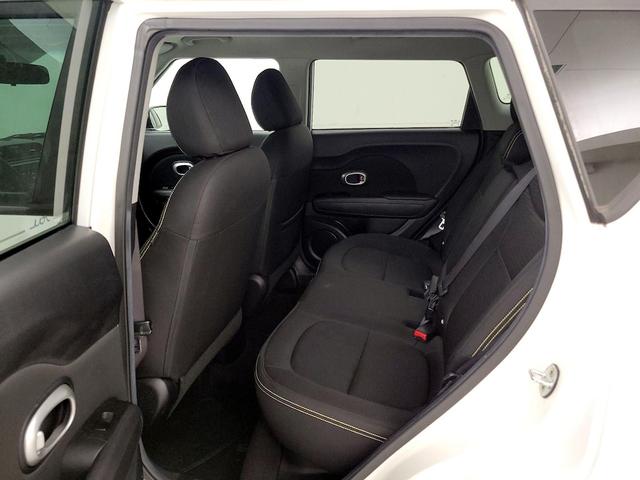 Photo of 2016 White Kia Soul