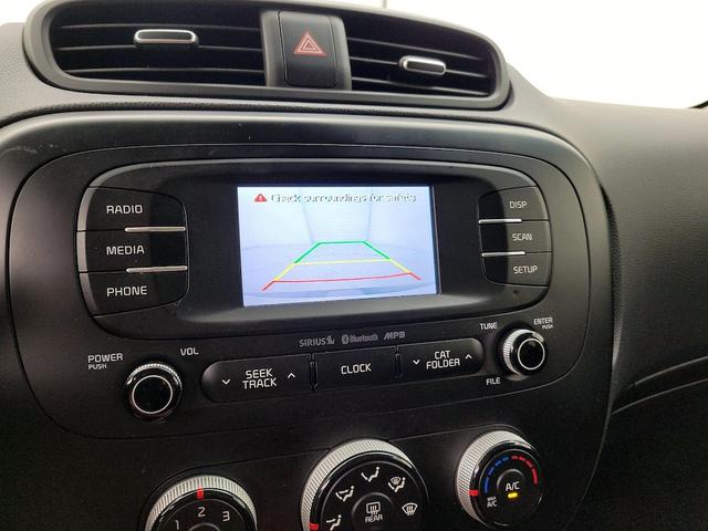 Photo of 2016 White Kia Soul