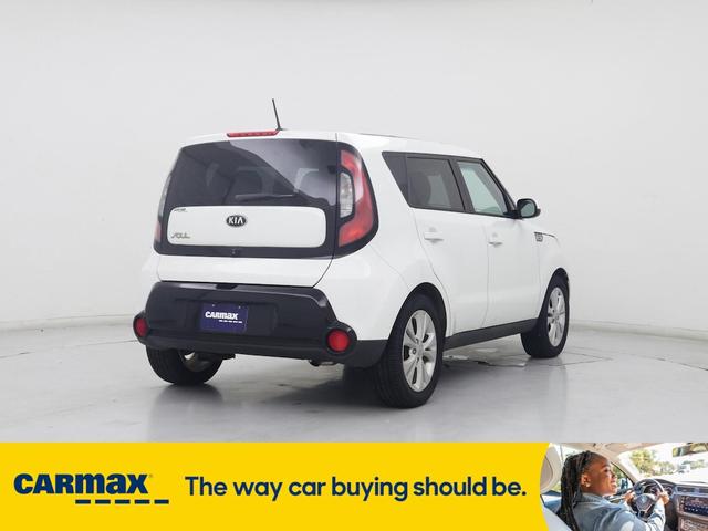 Photo of 2016 White Kia Soul