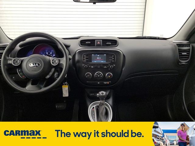 Photo of 2016 White Kia Soul
