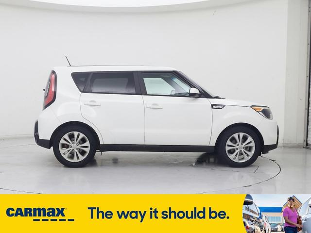 Photo of 2016 White Kia Soul